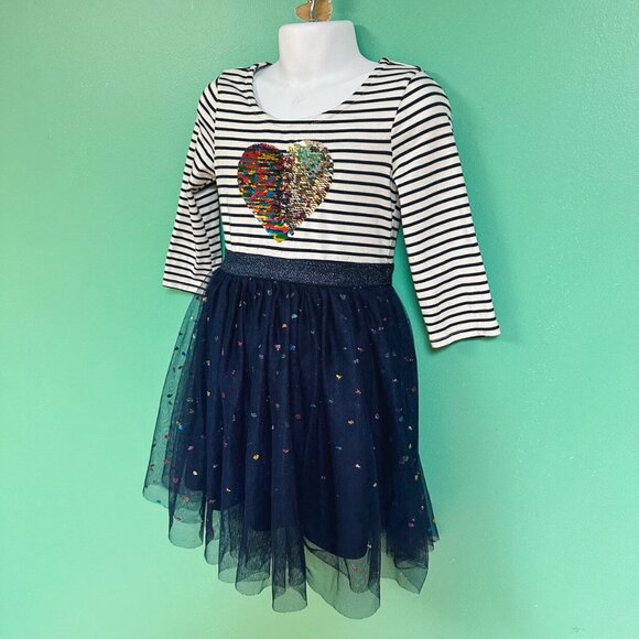Chenault Girl Long Sleeve Heart Glitter Tutu Hem Dress Girls Size 4/5 - Picture 3 of 7